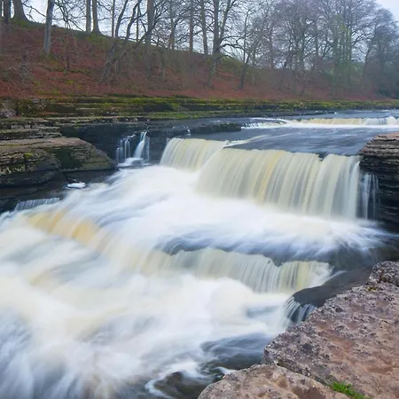 Falls & Restaurant