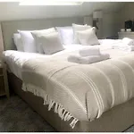 Falls & Restaurant Otel 4*