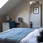 Falls & Restaurant Hotel