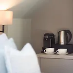 Falls & Restaurant 4*