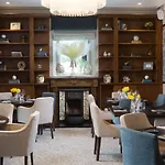 Falls & Restaurant 4*