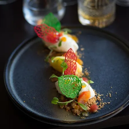 호텔 Falls & Restaurant 4*