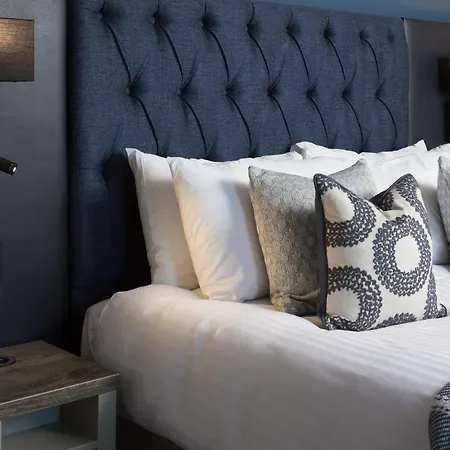 Falls & Restaurant ホテル 4*