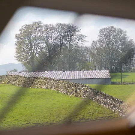 Falls & Restaurant Hotel