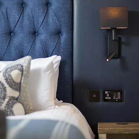 Falls & Restaurant 4*