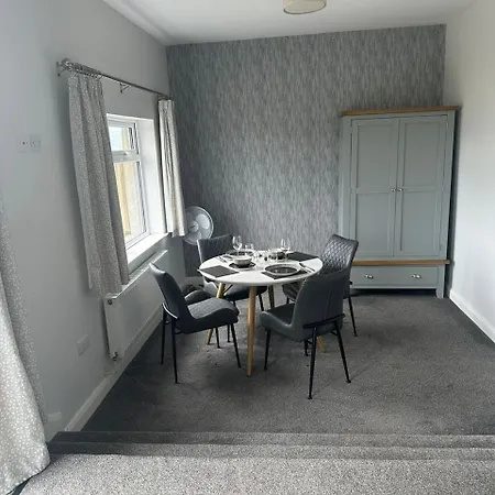 Falls & Restaurant 4*