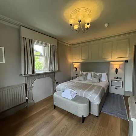 Falls & Restaurant ホテル