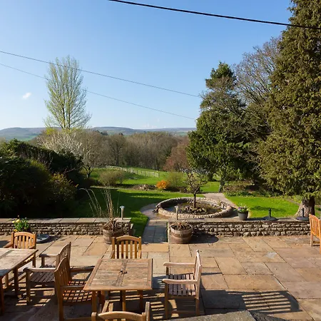 Falls & Restaurant 4*