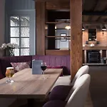 Falls & Restaurant 호텔