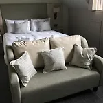 Falls & Restaurant 호텔 4*