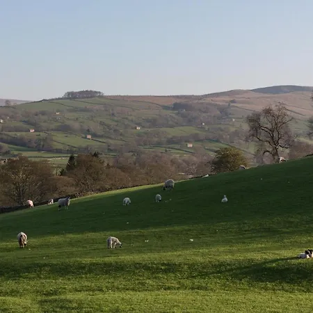 Falls & Restaurant 4*