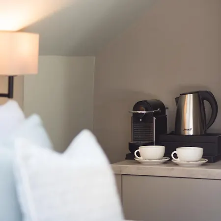 Falls & Restaurant 4*