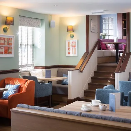 Falls & Restaurant Hotel